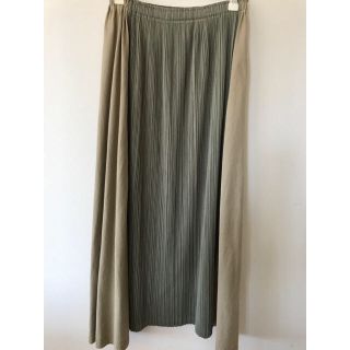 イッセイミヤケ(ISSEY MIYAKE)のPLEATS PLEASE イッセイミヤケ  スカート 美品(ロングスカート)