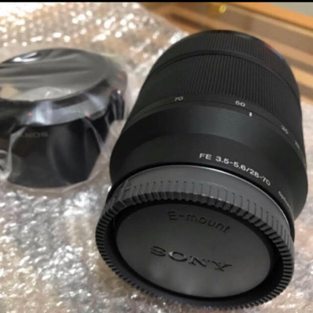 SONY(ソニー)のSONY α7 III  FE 28-70mm F3.5-5.6 OSS 新品 スマホ/家電/カメラのカメラ(レンズ(ズーム))の商品写真