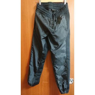 アディダス(adidas)のyeezy season3 tyvek jotter pants(ワークパンツ/カーゴパンツ)