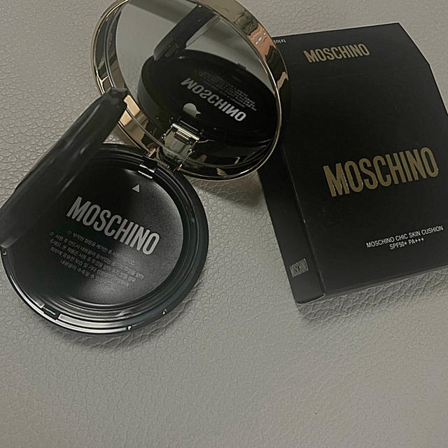 MOSCHINO(モスキーノ)のモスキーノ クッションファンデ リフィル付き コスメ/美容のベースメイク/化粧品(ファンデーション)の商品写真