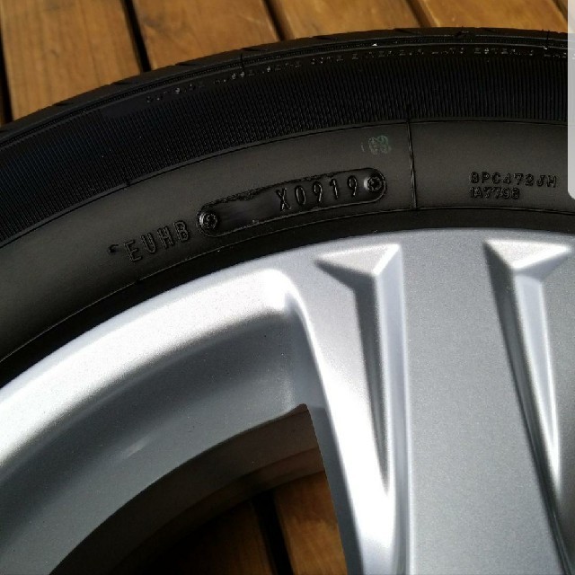 Goodyear(グッドイヤー)の☆新車外し☆30アルファード　純正タイヤホイール4本セット　16インチ 自動車/バイクの自動車(タイヤ・ホイールセット)の商品写真