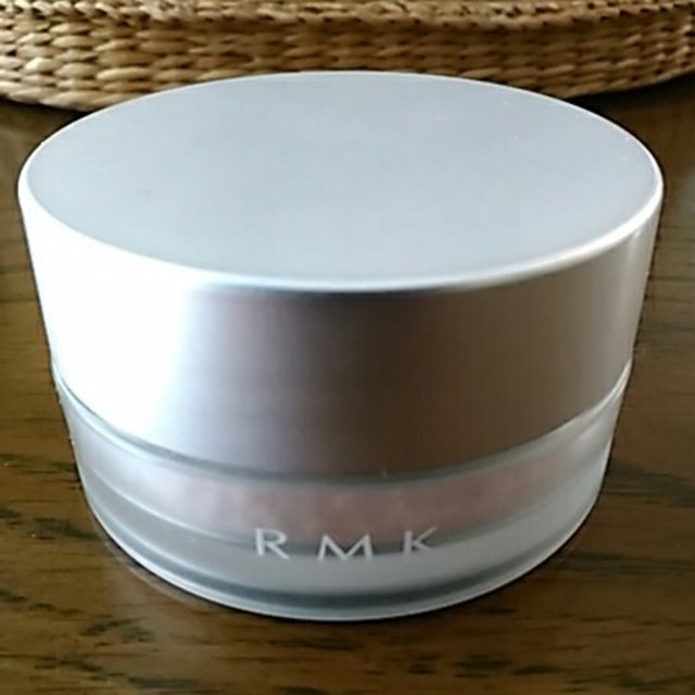 RMK(アールエムケー)のＲＭＫ　トランスルーセントフェイスパウダー　P00 コスメ/美容のベースメイク/化粧品(フェイスパウダー)の商品写真