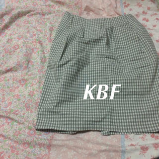 ケービーエフ(KBF)のギンガムチェック タイトスカート(ひざ丈スカート)
