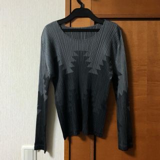 プリーツプリーズイッセイミヤケ(PLEATS PLEASE ISSEY MIYAKE)のプリーツプリーズ ネイティブ柄 トップス(カットソー(長袖/七分))