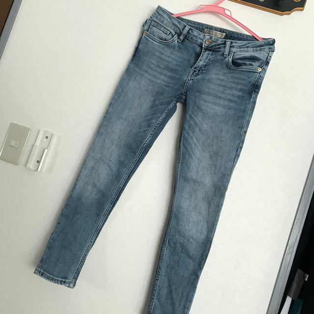 ZARA(ザラ)のZARA  34size  プレミアムdenim レディースのパンツ(デニム/ジーンズ)の商品写真