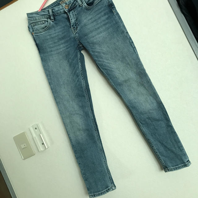 ZARA(ザラ)のZARA  34size  プレミアムdenim レディースのパンツ(デニム/ジーンズ)の商品写真