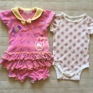 ハローキティ(ハローキティ)の70㎝ HELLO KITTY とbabyGapロンパース(ロンパース)