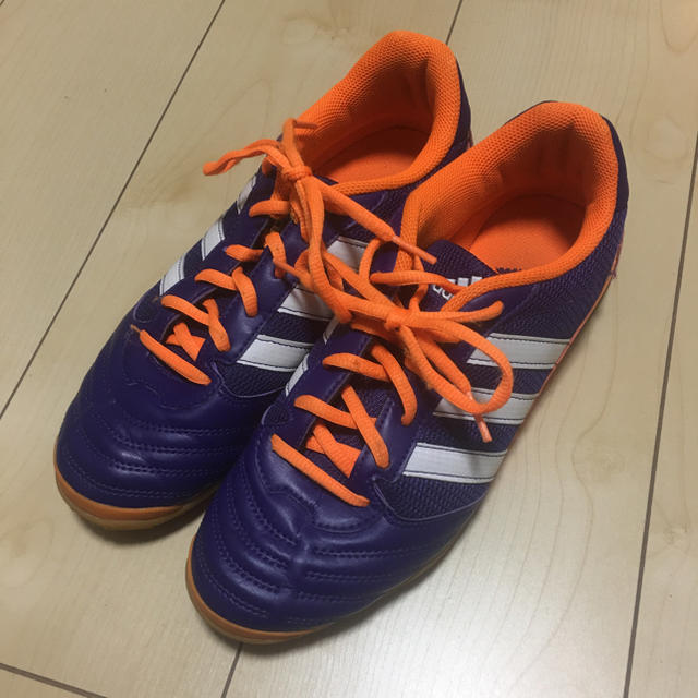 adidas(アディダス)のフットサルシューズ adidas 25.5cm スポーツ/アウトドアのサッカー/フットサル(シューズ)の商品写真