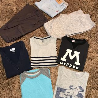 ユニクロ(UNIQLO)のユニセックスカットソー&ボトムスセットアップ150(Tシャツ/カットソー)