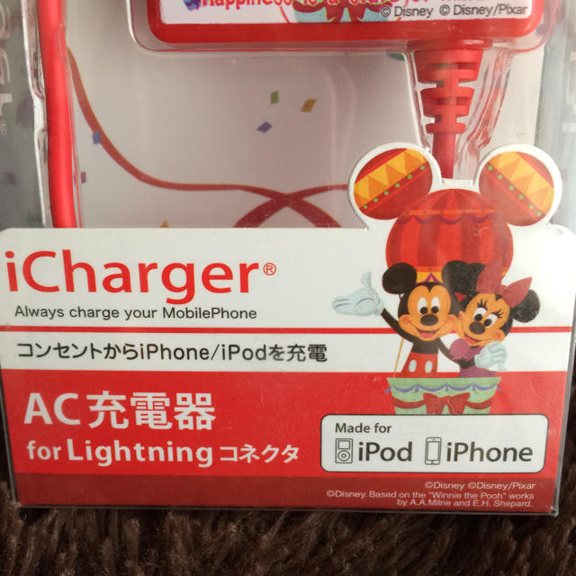 Disney(ディズニー)のAC充電器（ディズニー） スマホ/家電/カメラのスマートフォン/携帯電話(バッテリー/充電器)の商品写真