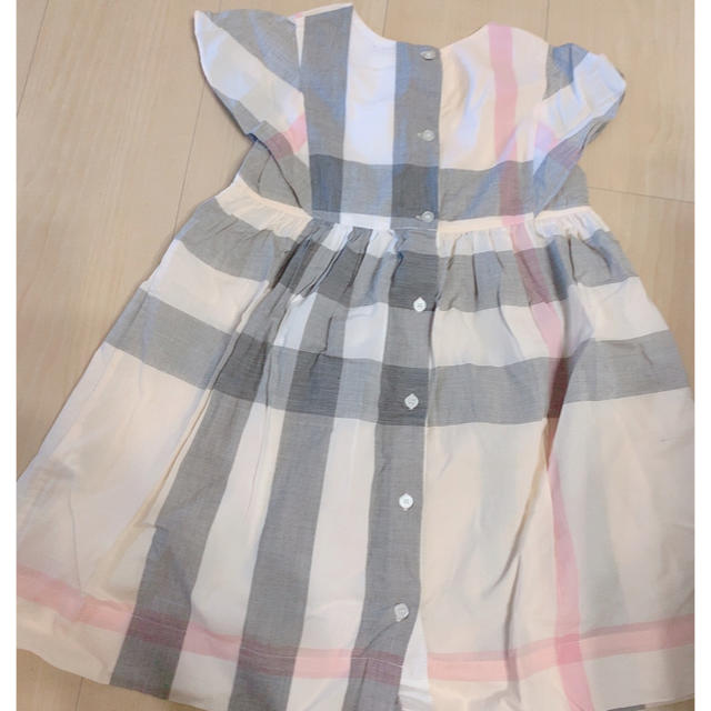 BURBERRY(バーバリー)のBurberry・6Y キッズ/ベビー/マタニティのキッズ服女の子用(90cm~)(ワンピース)の商品写真