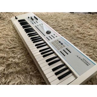 ローランド(Roland)の美品 Roland JUNO-DS 61 ソフトケース・ダンパーペダル付属(キーボード/シンセサイザー)