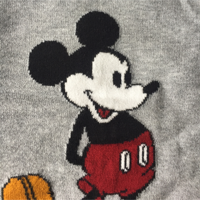 UNIQLO(ユニクロ)のユニクロMickeyセーター120サイズ キッズ/ベビー/マタニティのキッズ服男の子用(90cm~)(ニット)の商品写真