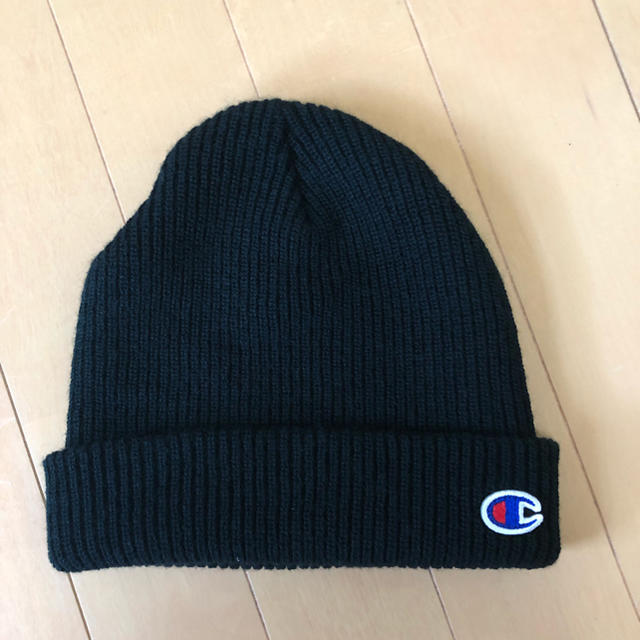 Champion(チャンピオン)のチャンピオン 黒 ニット帽 レディースの帽子(ニット帽/ビーニー)の商品写真