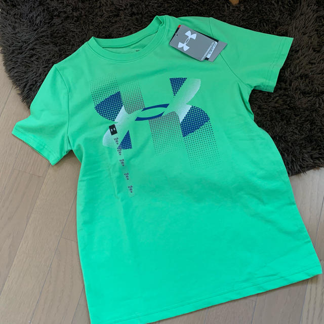 UNDER ARMOUR(アンダーアーマー)のアンダーアーマー Tシャツ キッズ/ベビー/マタニティのキッズ服男の子用(90cm~)(Tシャツ/カットソー)の商品写真