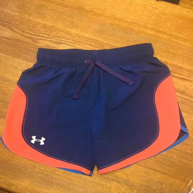 UNDER ARMOUR(アンダーアーマー)のアンダーアーマー パンツ キッズ/ベビー/マタニティのキッズ服女の子用(90cm~)(パンツ/スパッツ)の商品写真