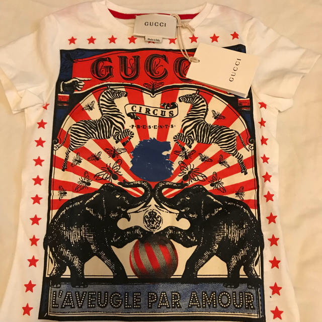 Gucci(グッチ)のつよの様ご専用 新品 グッチキッズ Tシャツ 110 キッズ/ベビー/マタニティのキッズ服男の子用(90cm~)(Tシャツ/カットソー)の商品写真