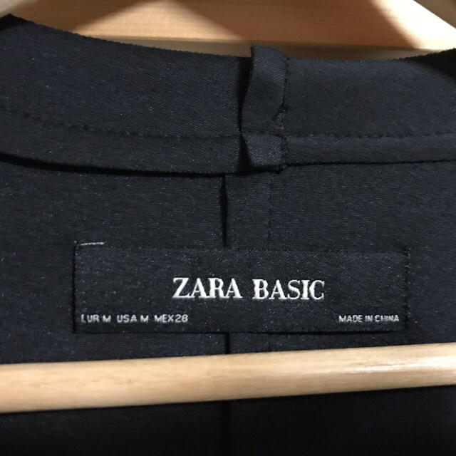 ZARA(ザラ)の未使用品 タグ付き ZARA ノーカラージャケット レディースのジャケット/アウター(ノーカラージャケット)の商品写真