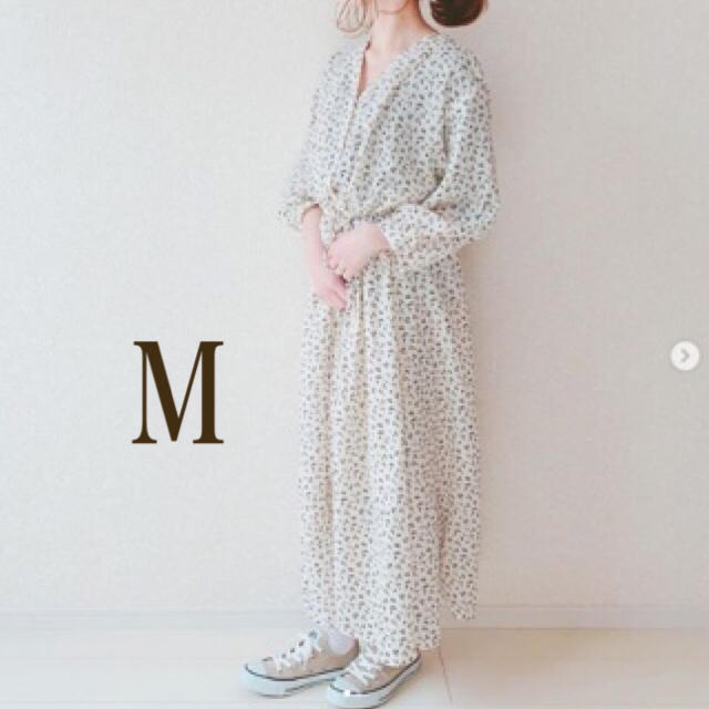 Gu Guフラワープリントvネックワンピース Guワンピース インスタ人気 スムースtの通販 By みー ジーユーならラクマ Gu Guフラワープリントvネックワンピース Guワンピース インスタ人気 スムースtの通販 By みー ジーユーならラクマ