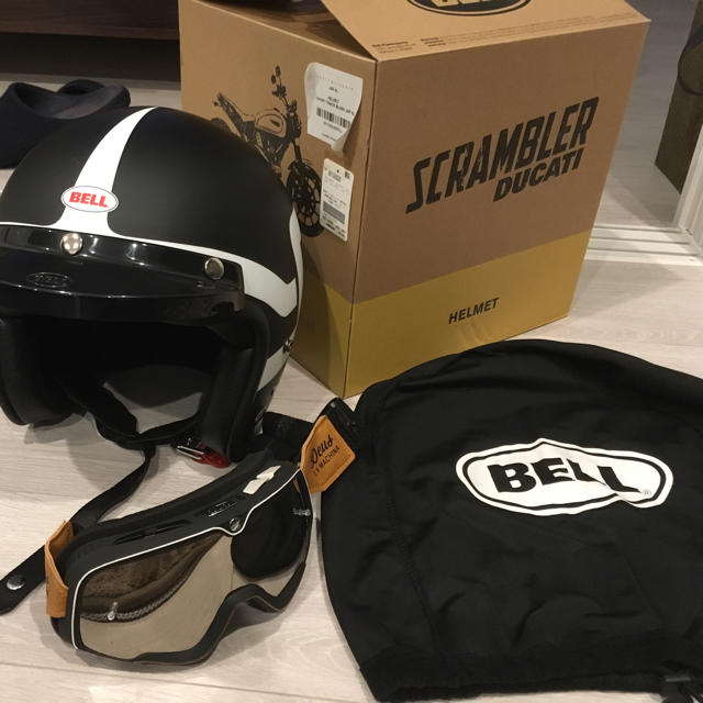 BELL スクランブラー ヘルメット