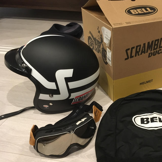 BELL - BELL スクランブラー ヘルメットの通販 by ユタカ2552's BELL - BELL スクランブラー ヘルメットの通販 by ユタカ2552's