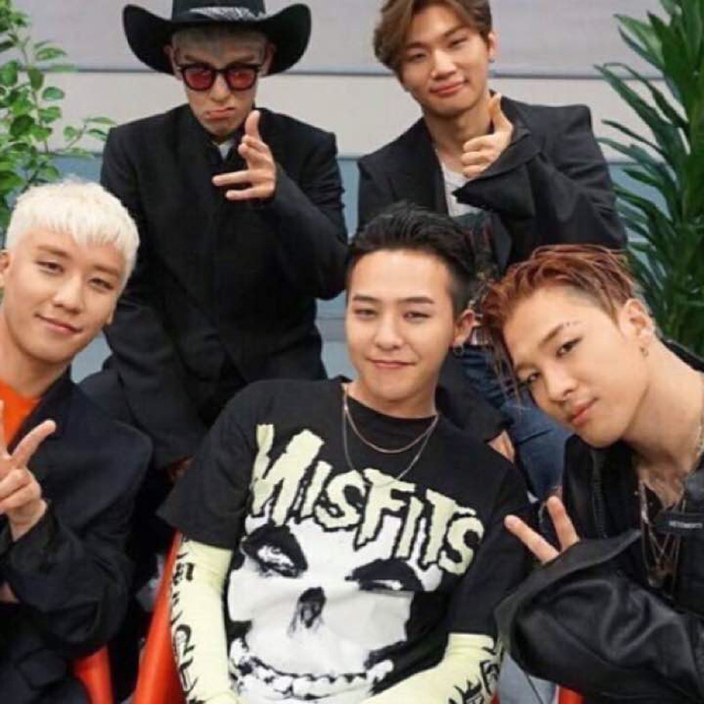 BIGBANG(ビッグバン)のG-DRAGON着用 ミスフィッツ記念Tシャツ メンズのトップス(Tシャツ/カットソー(半袖/袖なし))の商品写真