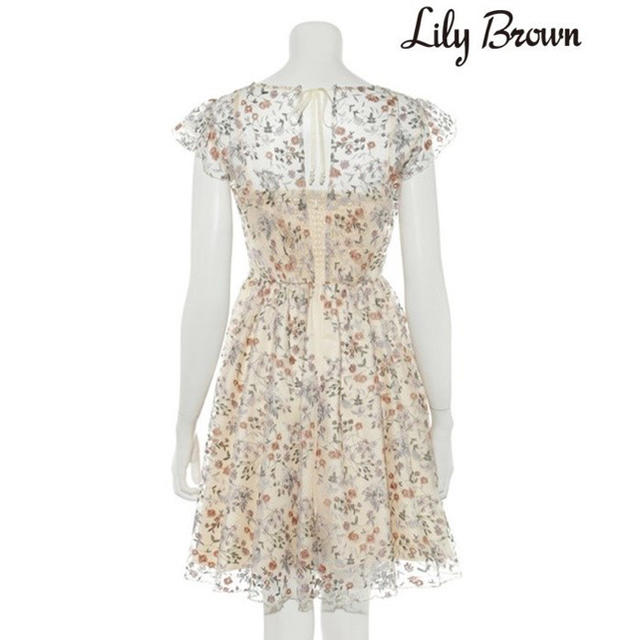 Lily Brown(リリーブラウン)のlily brown 花柄ワンピース レディースのワンピース(ひざ丈ワンピース)の商品写真
