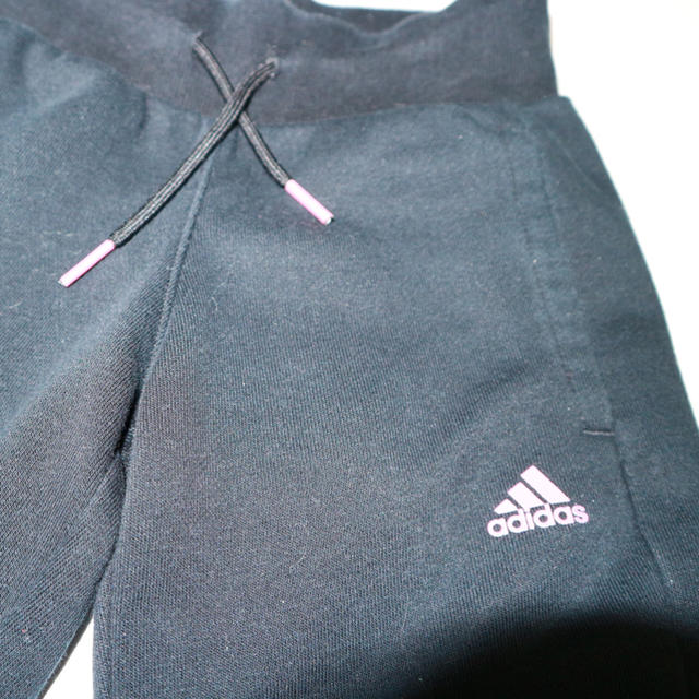 adidas(アディダス)のアディダス キッズ7分パンツ SPORT ESSENTIALS 120 キッズ/ベビー/マタニティのキッズ服男の子用(90cm~)(パンツ/スパッツ)の商品写真