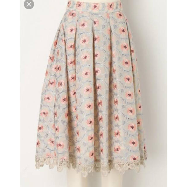 【新品レア品】リリーブラウン　花　刺繍スカート