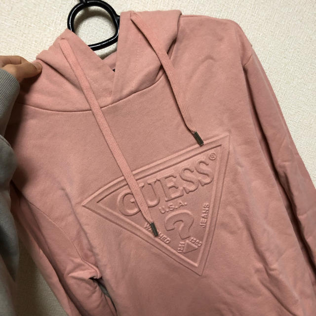 GUESS(ゲス)のGUESS パーカー メンズのトップス(パーカー)の商品写真