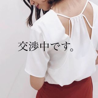 アメリヴィンテージ(Ameri VINTAGE)のだんしゃり様 MEDI FOUNTAIN NECK TOP  白(カットソー(半袖/袖なし))