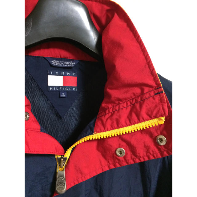 TOMMY HILFIGER(トミーヒルフィガー)のT-Pablow着用モデル TOMMY HILFIGER ナイロンジャケット メンズのジャケット/アウター(ナイロンジャケット)の商品写真