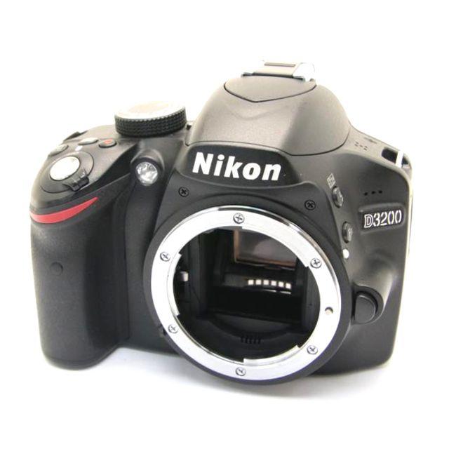 デジタル一眼美品 ニコン Nikon D3200 18-55mm VR レンズキット