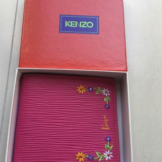 ケンゾー(KENZO)の【新品】KENZO 財布 レディース！(財布)