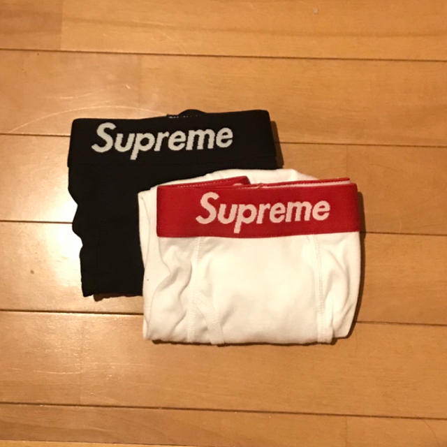 即購入可能 supreme ボクサー Sサイズ 白黒一枚ずつ