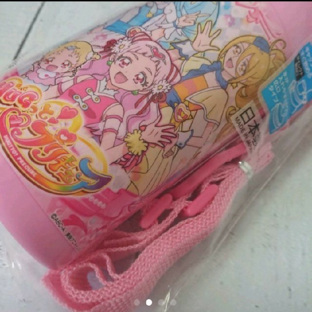 HUGっと！プリキュア 新品 プッシュ式 直のみスポーツボトル 480ml キッズ/ベビー/マタニティの授乳/お食事用品(水筒)の商品写真