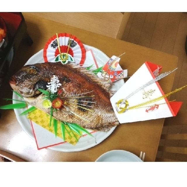 【ピンクの箸袋のお箸つき】鯛飾り&敷紙セット　お食い初めのお祝い鯛を飾り付け キッズ/ベビー/マタニティのメモリアル/セレモニー用品(お食い初め用品)の商品写真