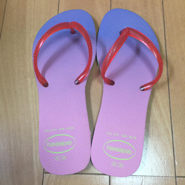 havaianas(ハワイアナス)のハワイアナス 新品 ビーチサンダル☆値下げ中 レディースの靴/シューズ(ビーチサンダル)の商品写真