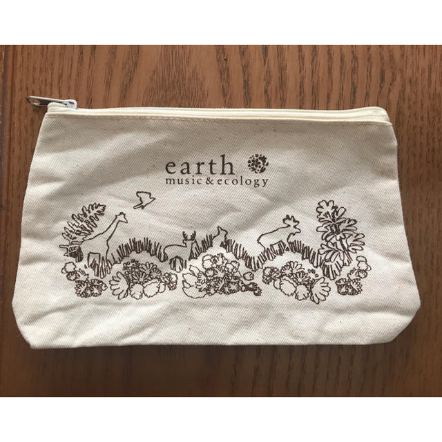 earth music & ecology(アースミュージックアンドエコロジー)の 【未使用品】 ポーチ earth music & ecology レディースのファッション小物(ポーチ)の商品写真