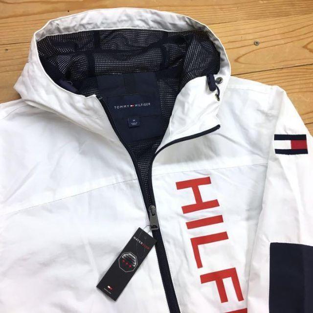 TOMMY HILFIGER - 新品【メンズM】☆トミー☆目を惹く縦ロゴ！プリント ...