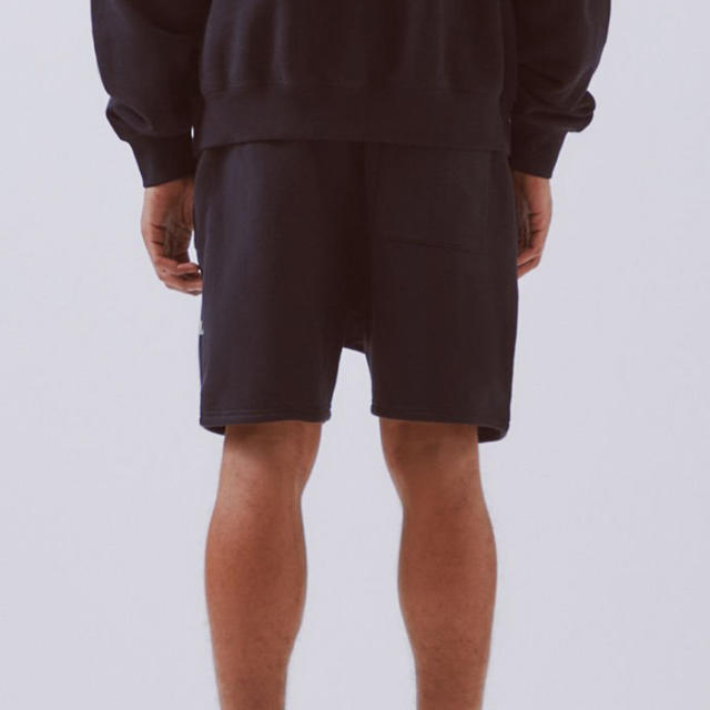 FEAR OF GOD(フィアオブゴッド)のXSサイズ  FOG  ESSENTIALS sweat shorts メンズのパンツ(ショートパンツ)の商品写真