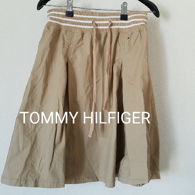 TOMMY HILFIGER(トミーヒルフィガー)のTOMMY HILFIGER スカート レディースのスカート(ひざ丈スカート)の商品写真