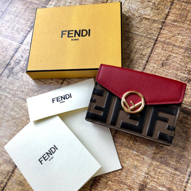 新品 FENDI F IS FENDI エフ イズ フェンディ三つ折り財布♡