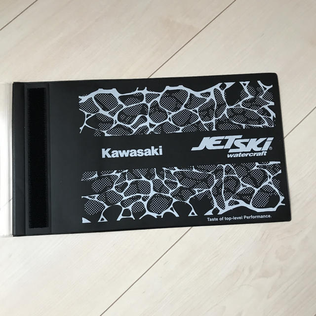 カワサキ(カワサキ)のKAWASAKI船検書入れ スポーツ/アウトドアのスポーツ/アウトドア その他(マリン/スイミング)の商品写真