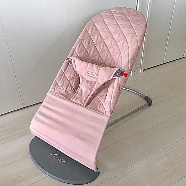 BABYBJORN(ベビービョルン)のベビービョルン バウンサー ピンク キッズ/ベビー/マタニティの寝具/家具(ベビーベッド)の商品写真