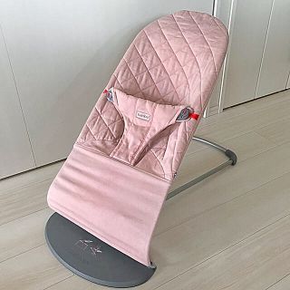 ベビービョルン(BABYBJORN)のベビービョルン バウンサー ピンク(ベビーベッド)