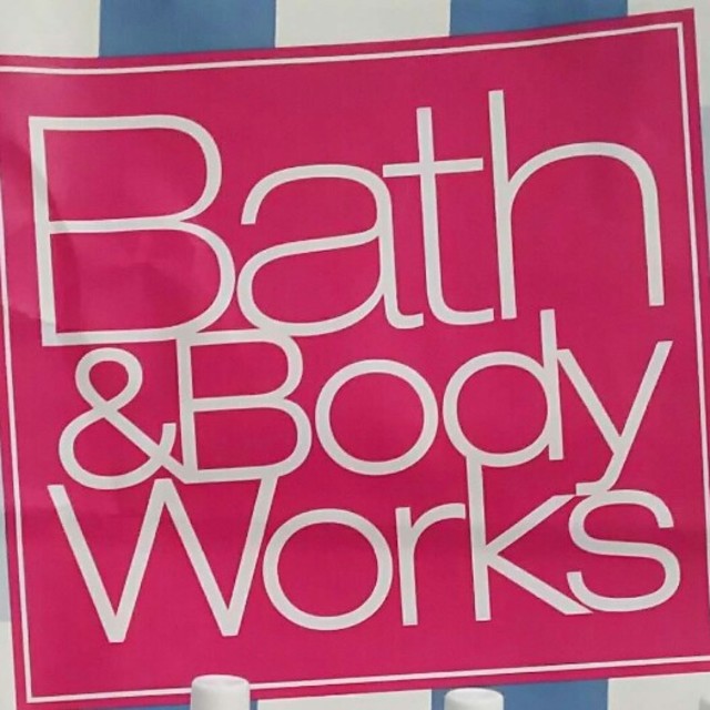 Bath & Body Works(バスアンドボディーワークス)のアルフレッド様専用 バスアンドボディワークス ウォールフラワー コスメ/美容のリラクゼーション(アロマポット/アロマランプ/芳香器)の商品写真