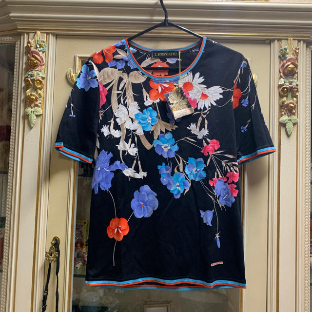 LEONARD(レオナール)のLEONARD レディース Tシャツ S 新品未使用 レディースのトップス(Tシャツ(半袖/袖なし))の商品写真