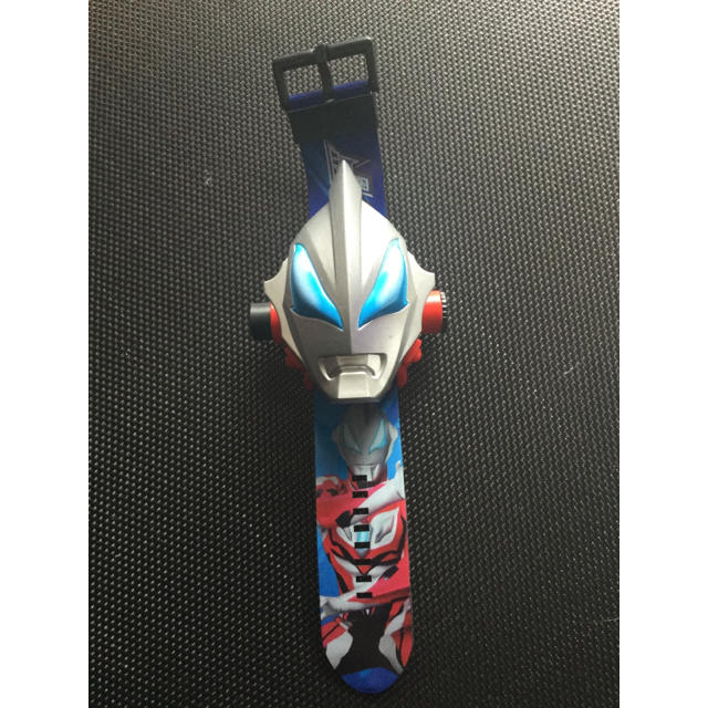 ウルトラマン ジード プロジェクター付き 腕時計 エンタメ/ホビーのフィギュア(特撮)の商品写真