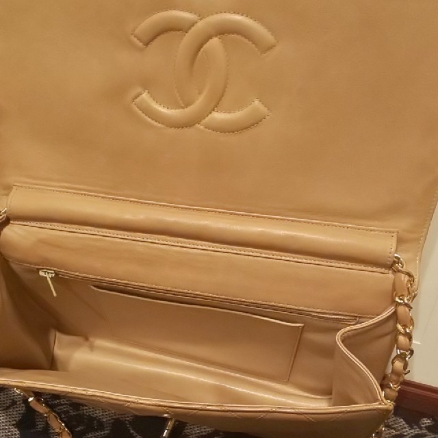 CHANEL(シャネル)の【正規品】美品♡シャネル マトラッセ チェーンショルダーバッグ ベージュ レディースのバッグ(ショルダーバッグ)の商品写真